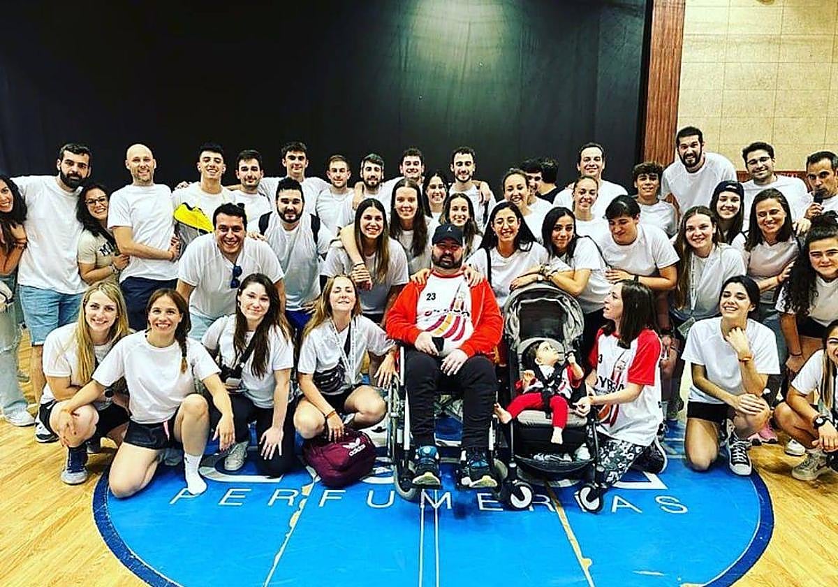 Cheto, acompañado por familiares y amigos en la I Jornada.