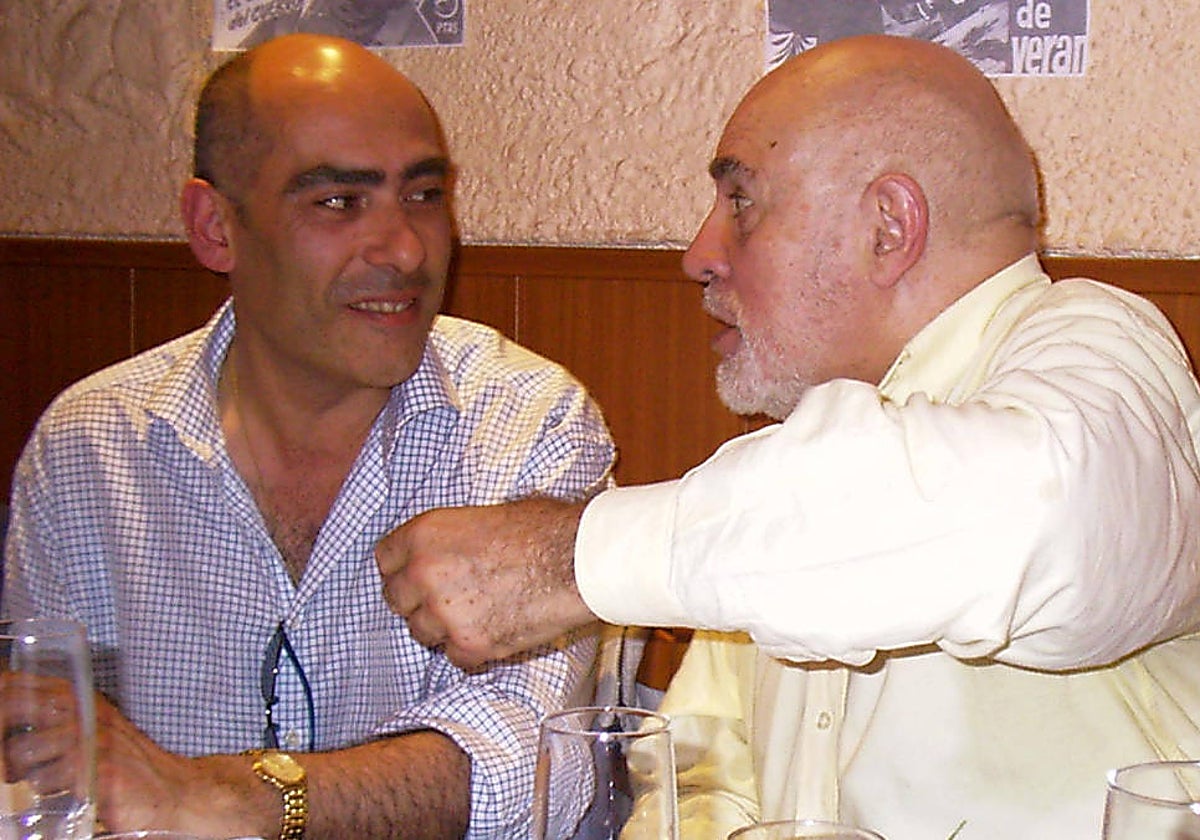 José Revilla junto al creador del Capitán Trueno, Víctor Mora.