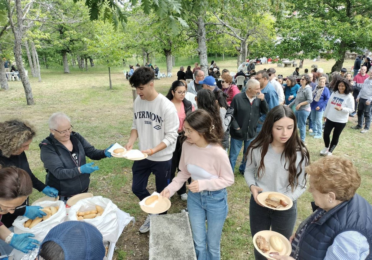 Puerto de Béjar disfruta de un animado día de romería