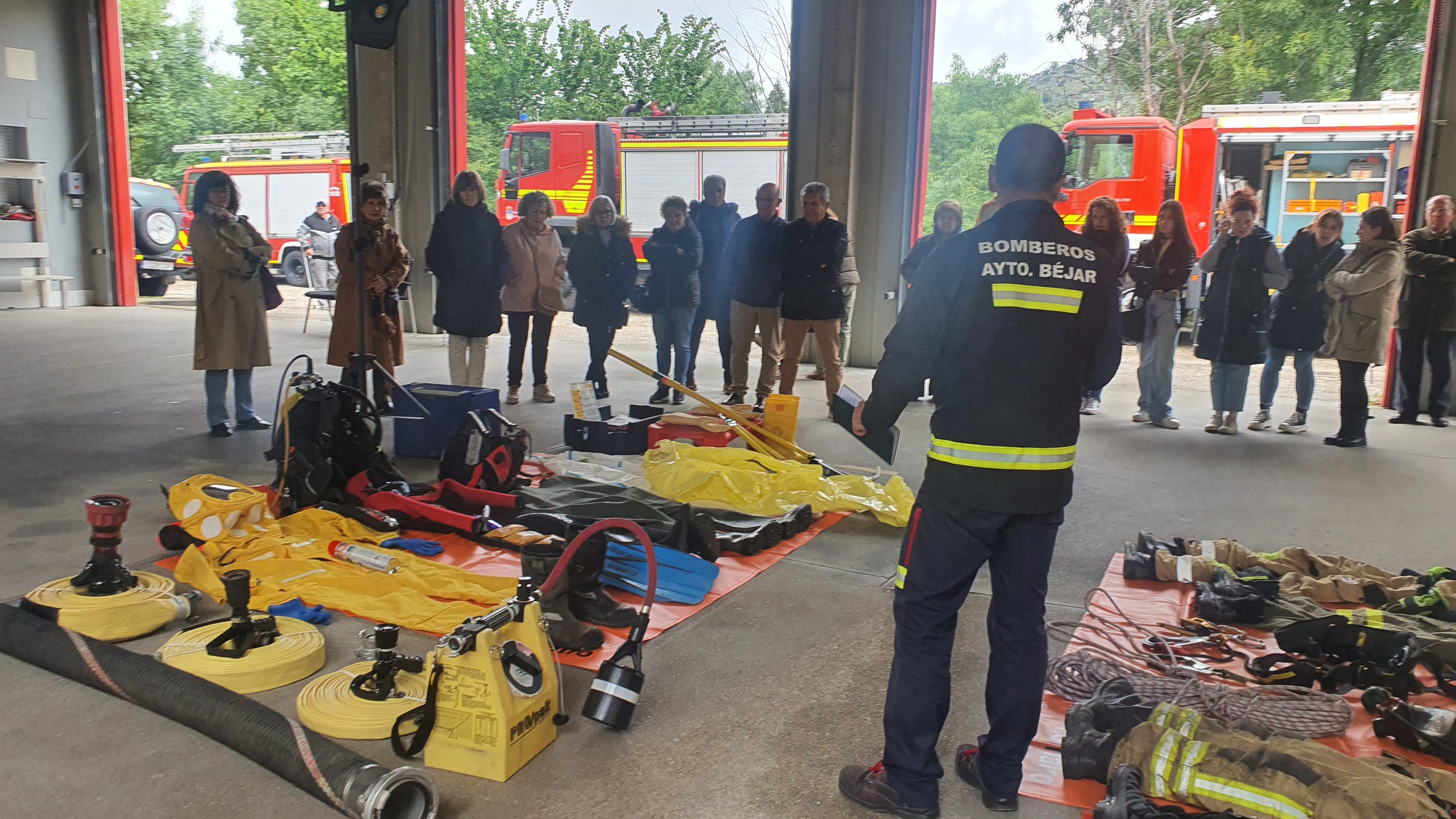 Los bomberos de Béjar reciben el premio Servir del Rotary Club