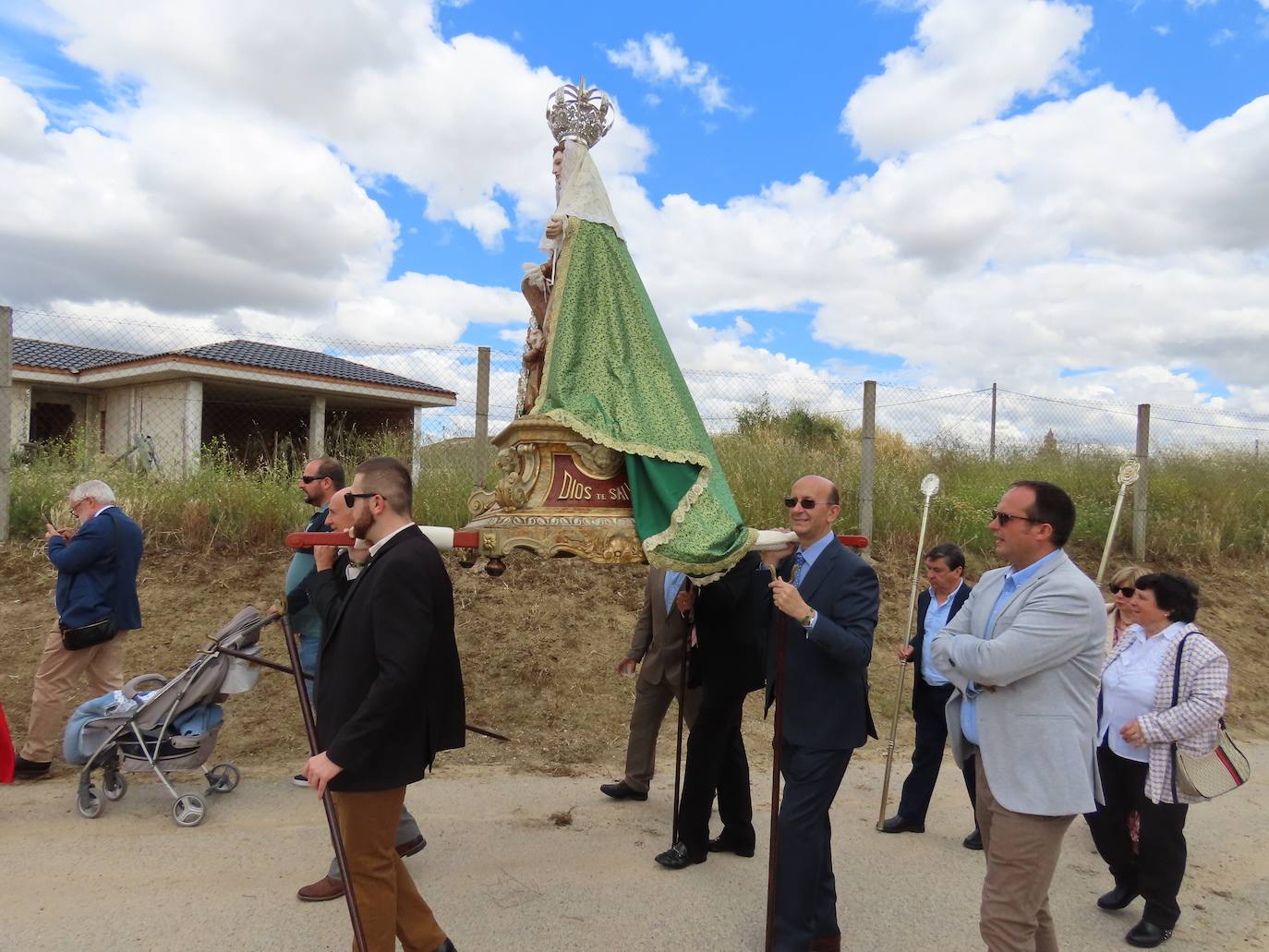 Devoción a la Virgen de la Misericordia en la fiesta patronal de Cantalapiedra