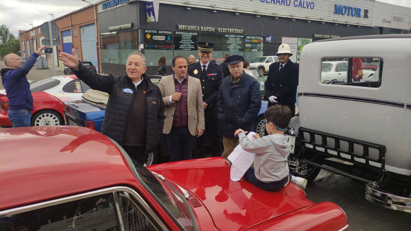 Así ha sido el espectacular rally que ha recorrido Salamanca para homenajear a la Policía Local