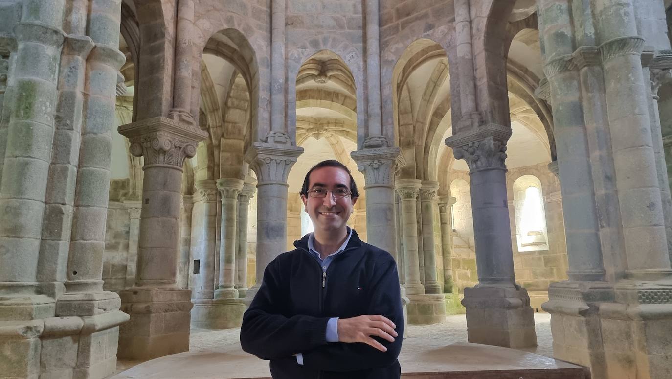 Luis Santamaría, graduado en Teología por la Universidad Pontificia de Salamanca.