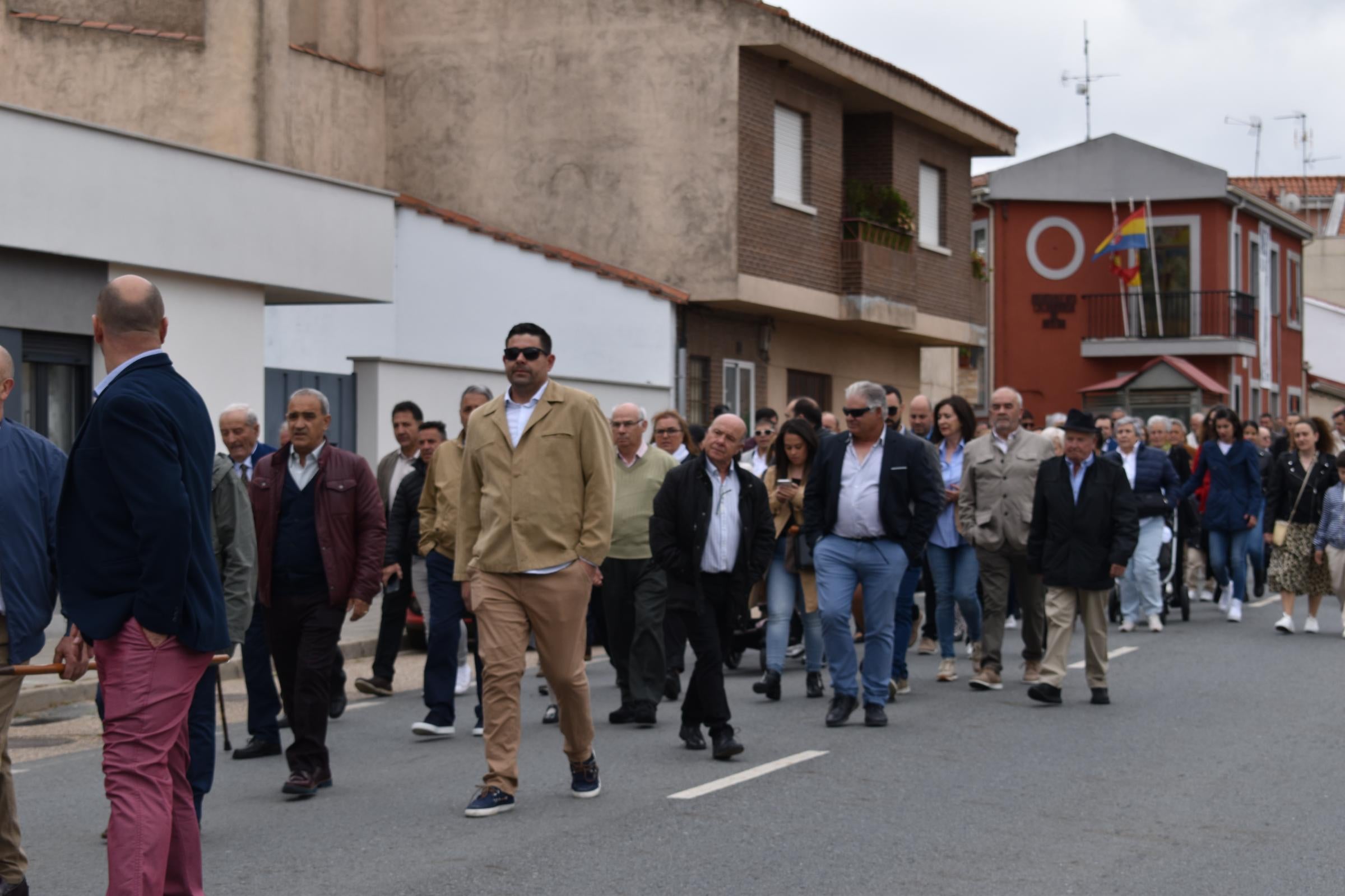 La Virgen de la Peña regresa a su ermita por un día