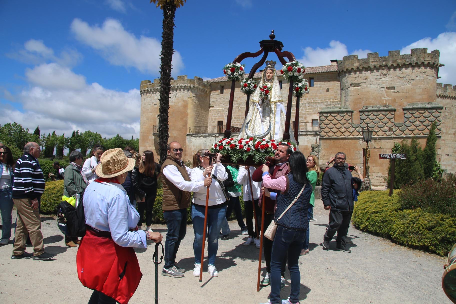Mil vítores a la Virgen de los Remedios en El Cañedo