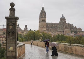 Mal tiempo en Salamanca en una foto de archivo