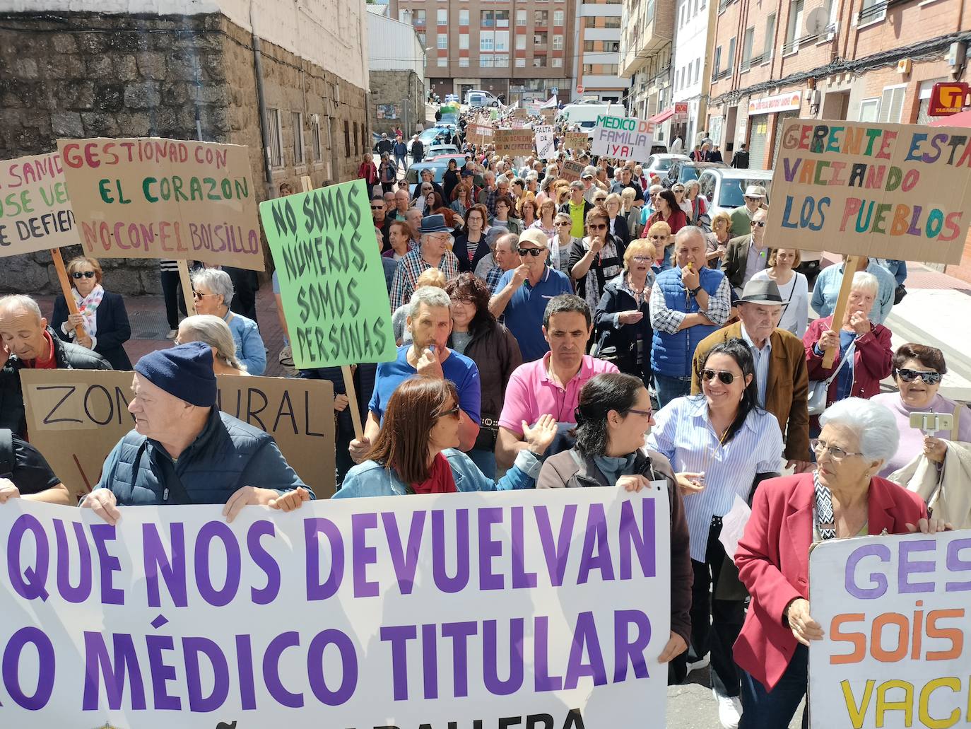 Centenares de personas demandan en Béjar una sanidad rural de calidad