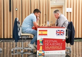 Partida entre Iturrizaga y Adams, que intentarán ponérselo muy difícil mañana a Alekseenko.