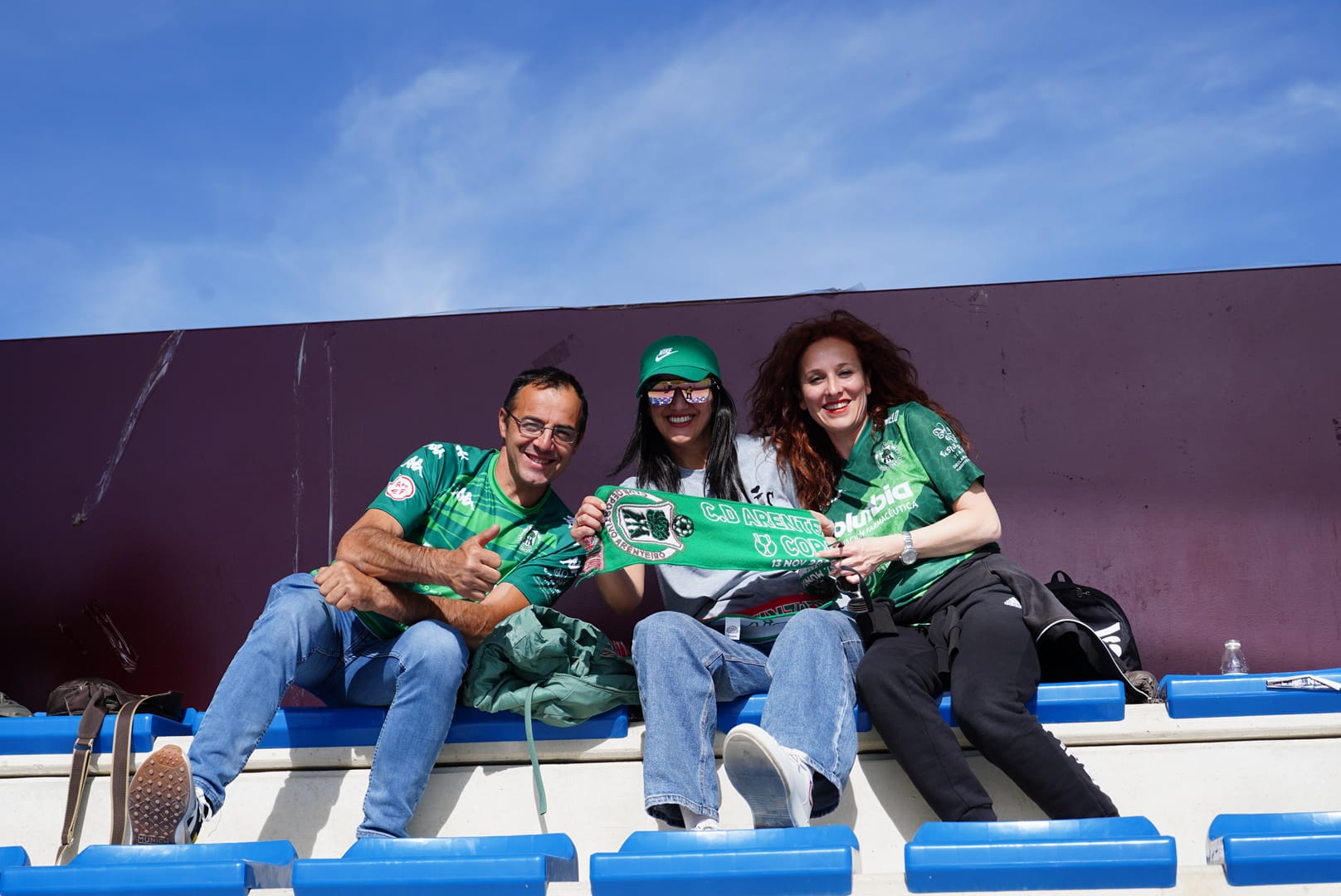 Búscate en la grada del Reina Sofía en el partido contra el Arenteiro