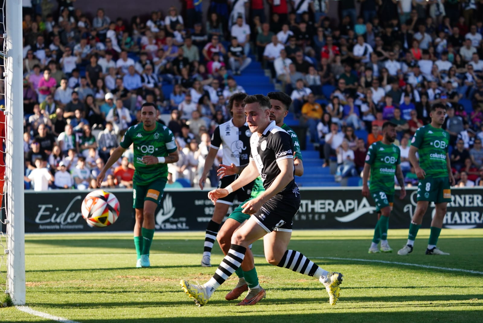 Las mejores imágenes de la victoria de Unionistas al Arenteiro (4-0)