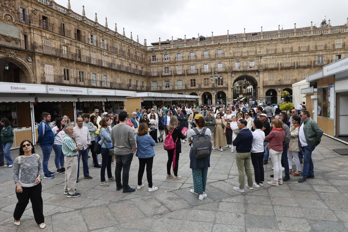 Buen colofón a la Feria del Libro: buen tiempo y gran afluencia