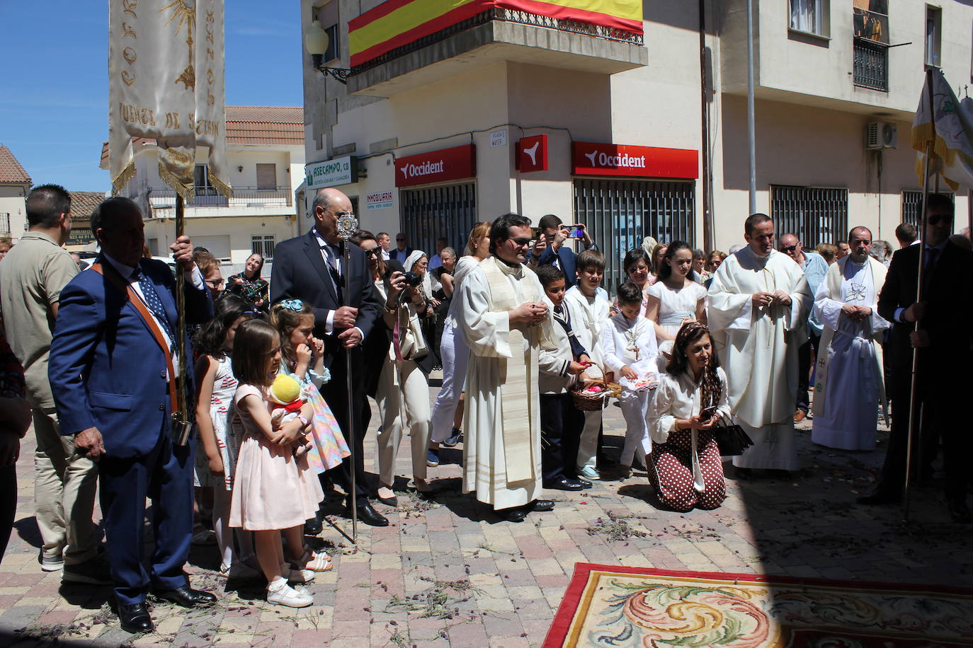 Regocijo y bendiciones múltiples en el Corpus de La Fuente de San Esteban