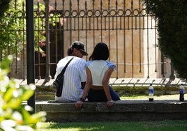 Un rincón del centro de Salamanca para refugiarse del calor.