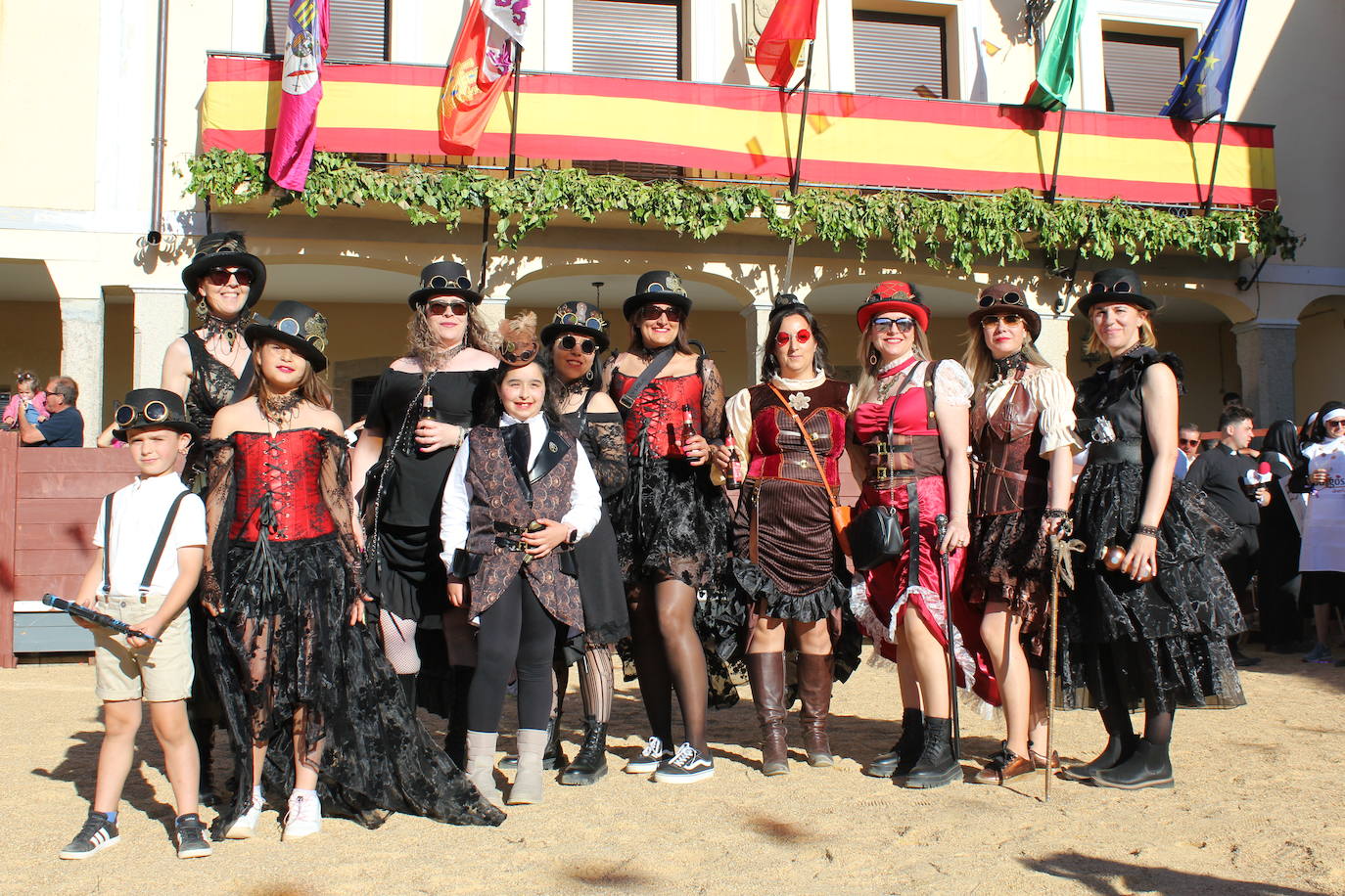 El multitudinario desfile de disfraces en la Fuente de San Esteban, en imágenes