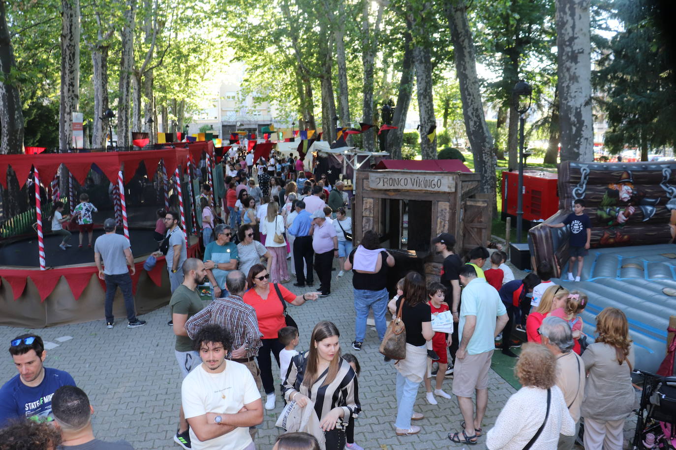 Béjar disfruta de una intensa jornada de viernes en la antesala de la fiesta del Corpus Christi