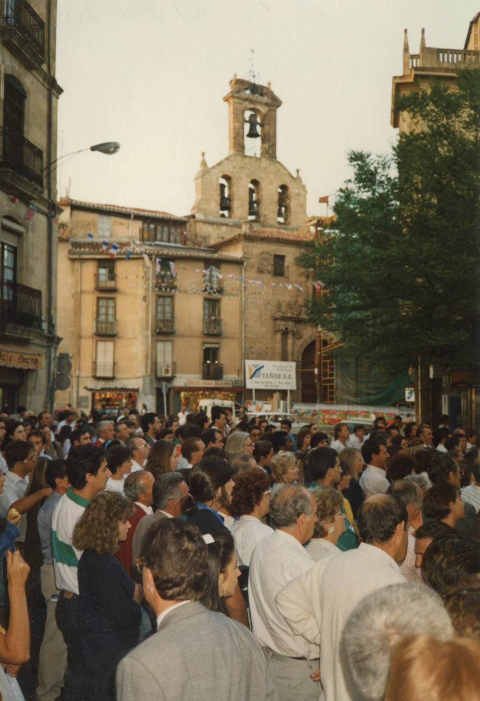 La Rúa, hace casi 40 años.