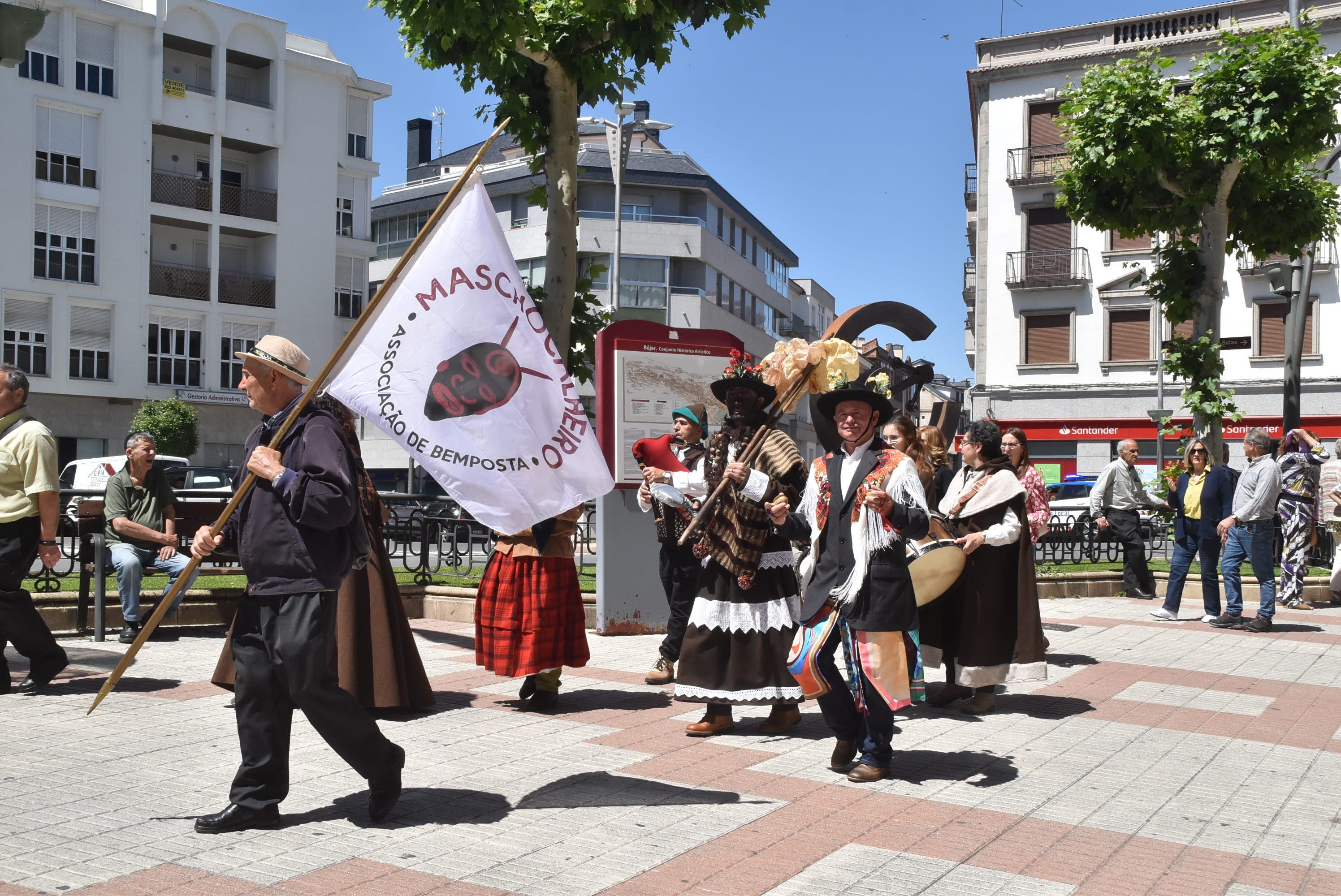 Intensa jornada en Béjar en las vísperas de su Corpus más internacional