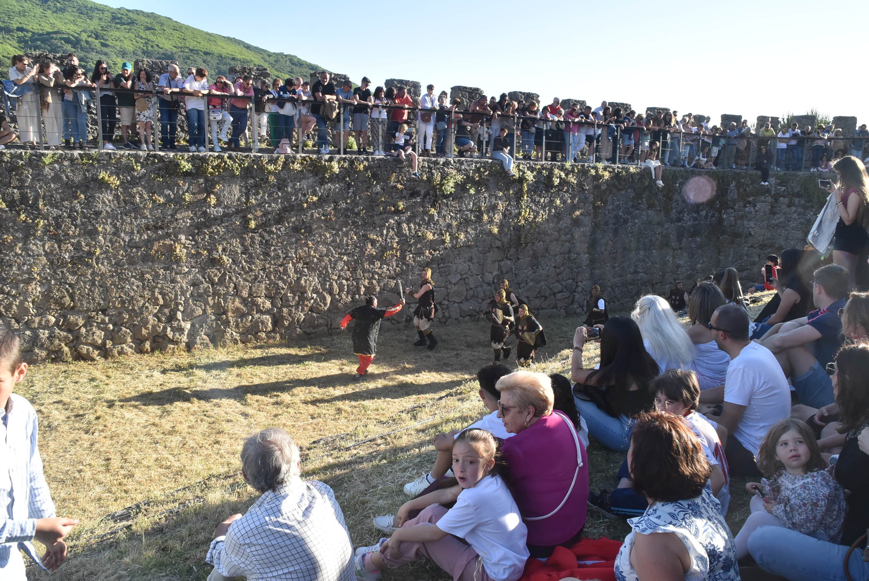 Intensa jornada en Béjar en las vísperas de su Corpus más internacional