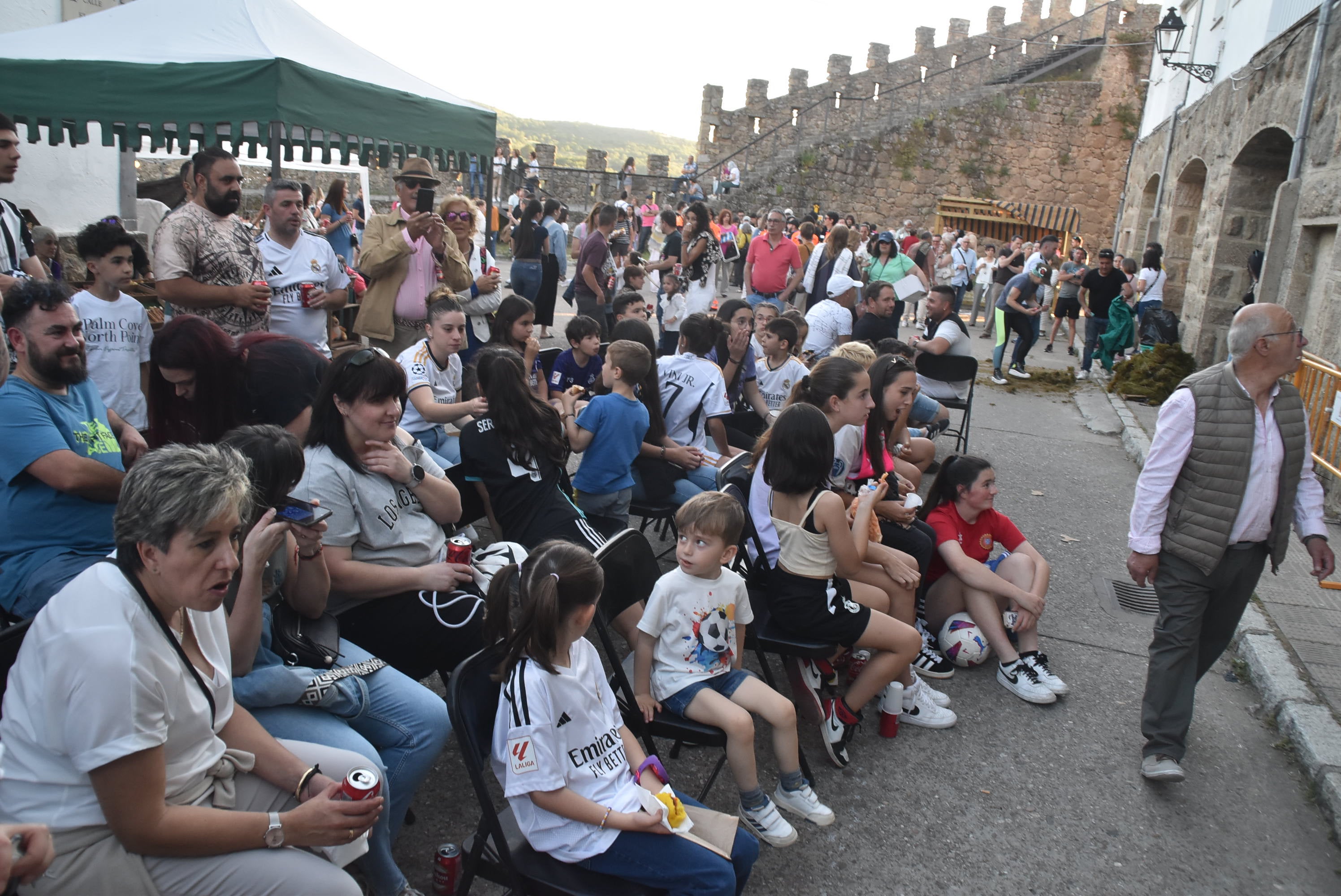 Intensa jornada en Béjar en las vísperas de su Corpus más internacional