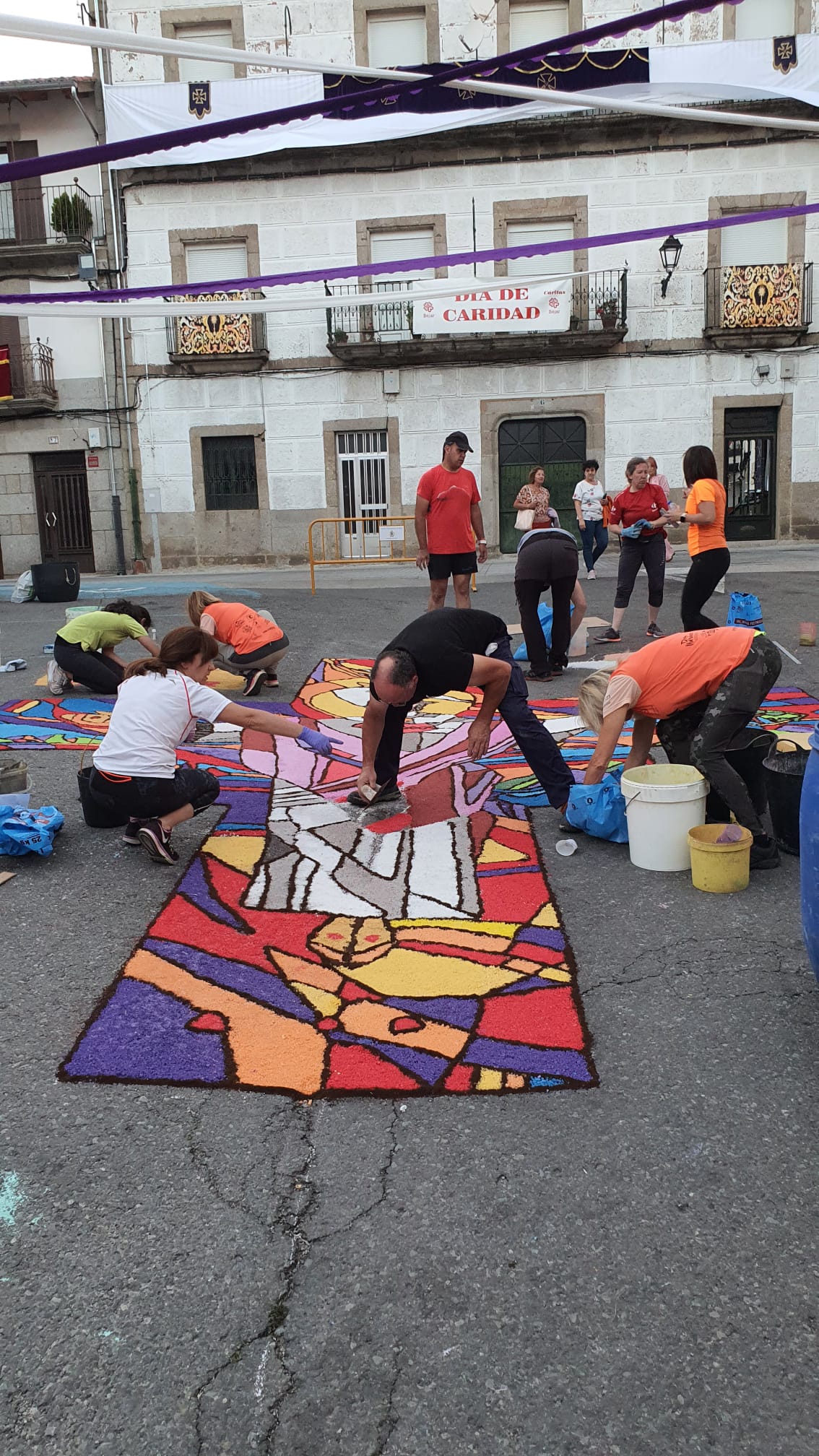 Intensa jornada en Béjar en las vísperas de su Corpus más internacional