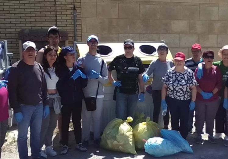 Imagen principal - Peñaranda, más limpia gracias al voluntariado