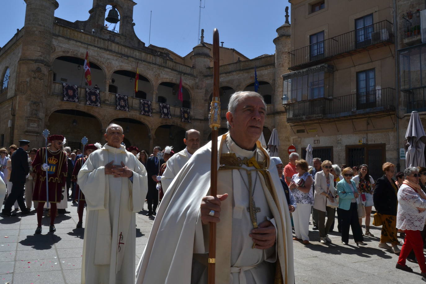 Lluvia de pétalos por el Corpus en Ciudad Rodrigo