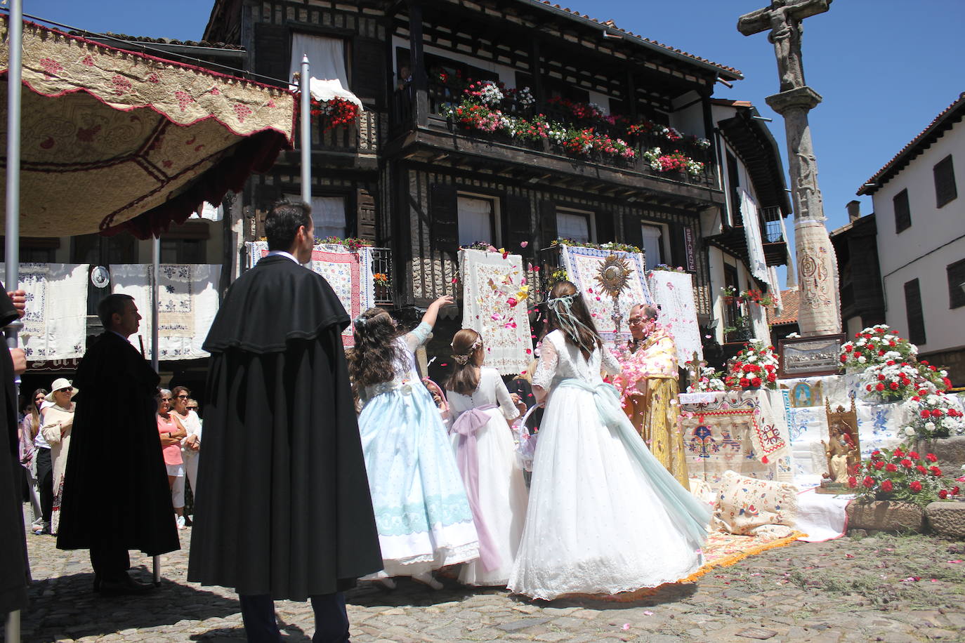 La belleza excelsa del Corpus de La Alberca, en imágenes