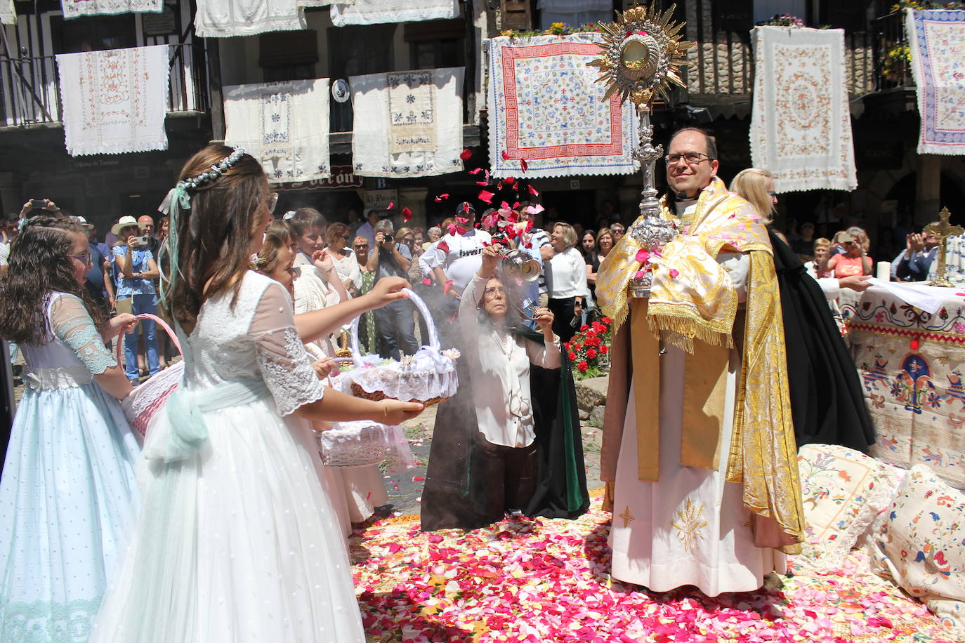 La belleza excelsa del Corpus de La Alberca, en imágenes