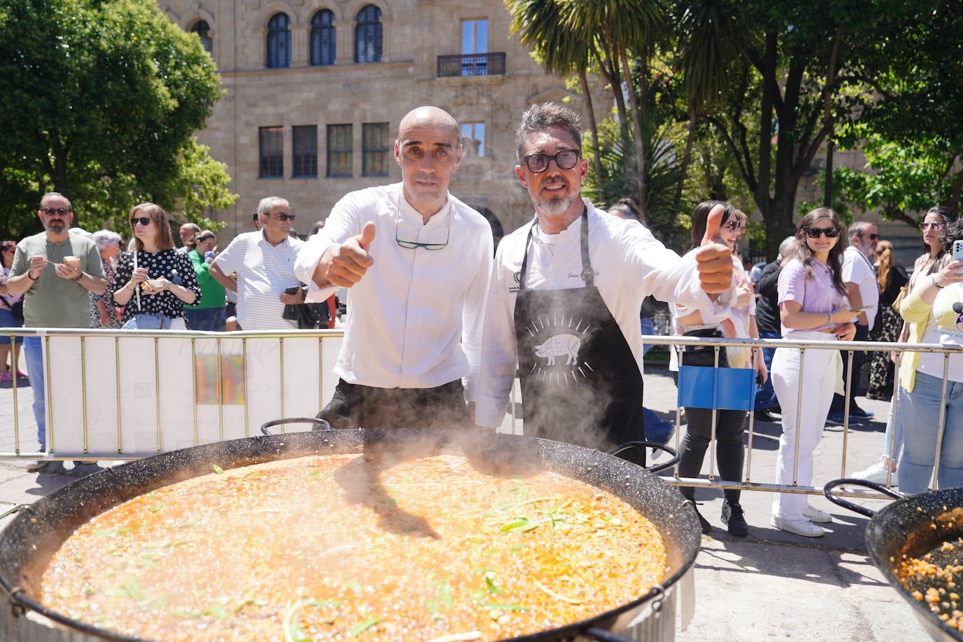 Miles de salmantinos disfrutan de una exitosa jornada de ibérico en el centro