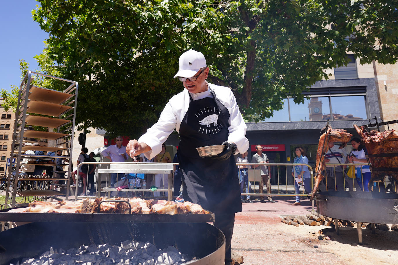 Miles de salmantinos disfrutan de una exitosa jornada de ibérico en el centro