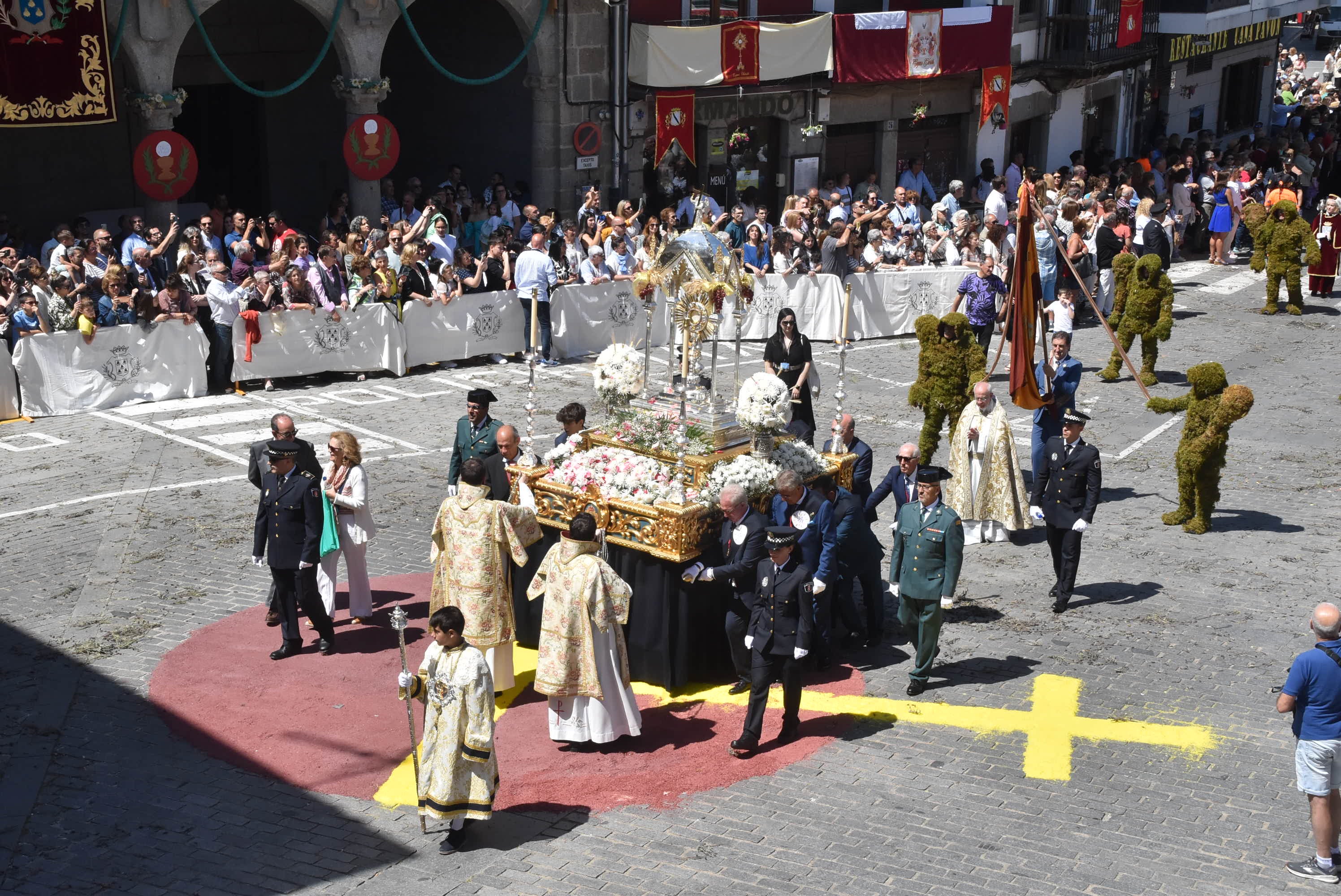 Béjar brilla en el quinto aniversario de su Corpus más internacional