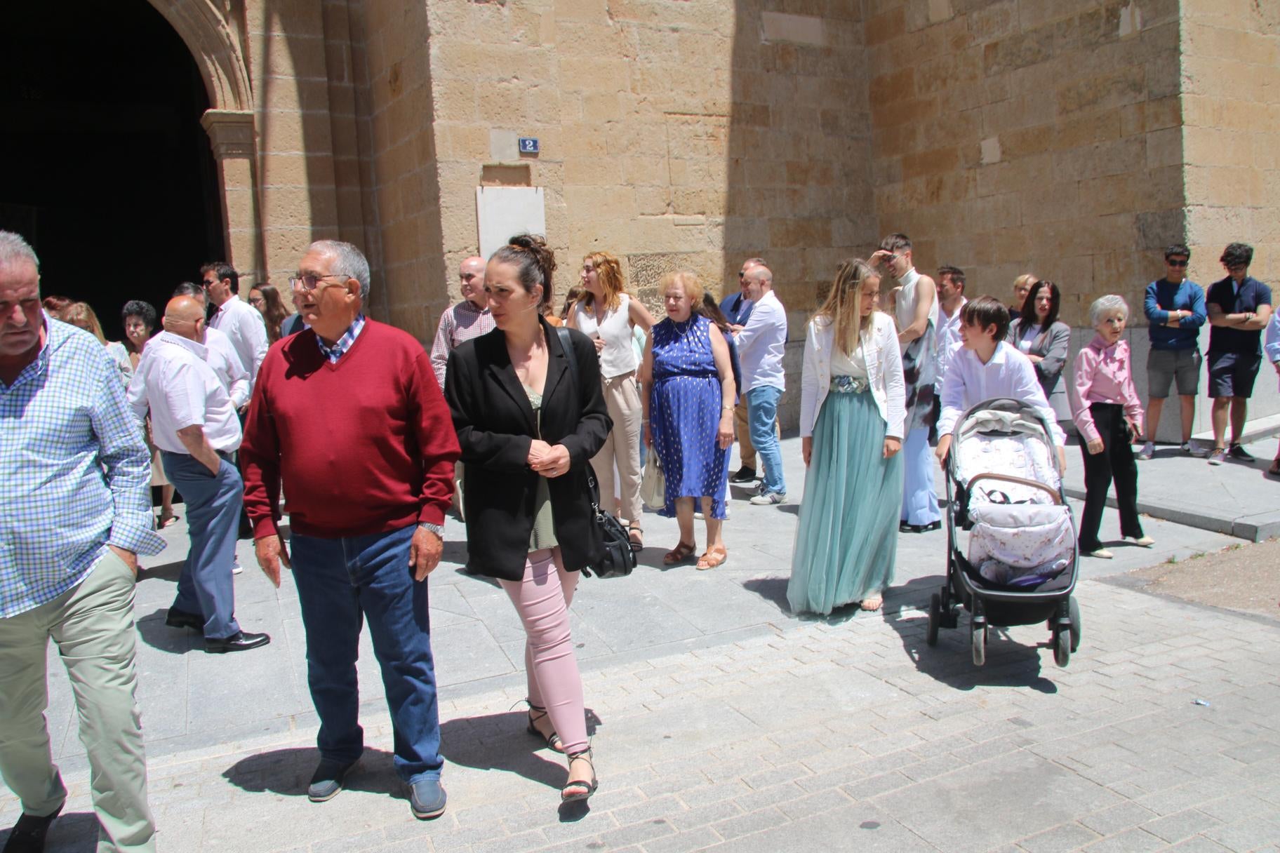 Bajo palio y con orfebrería del siglo XVI, en Villares