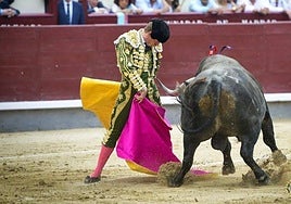 Media verónica de Borja Jiménez a Garañuelo, el segundo de Victorino ayer en Las Ventas.