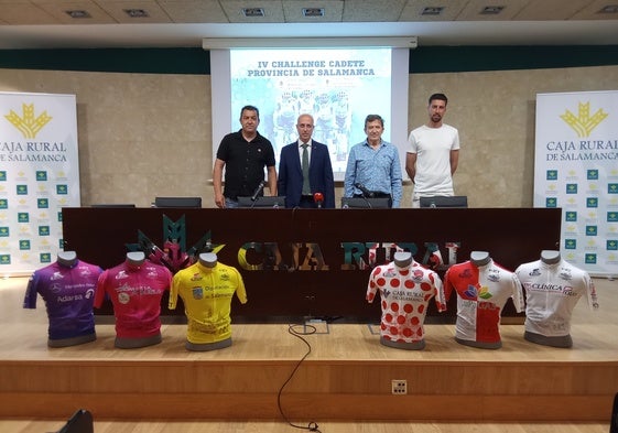 Oche Alonso, Vicente Jaén, Jesús Manso y Álvaro Coque en la presentación de la Challenge Cadete Provincia de Salamanca.