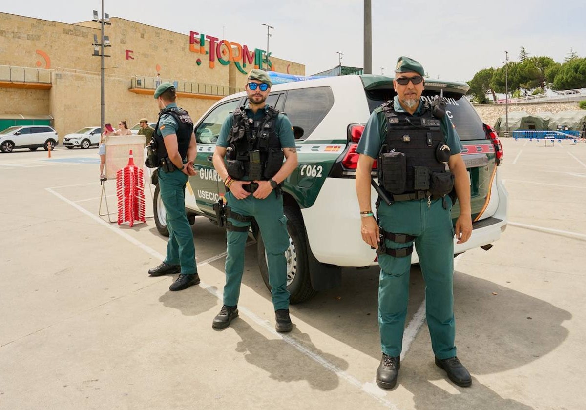 Casi 20.000 personas celebran el día de las Fuerzas Armadas en El Tormes