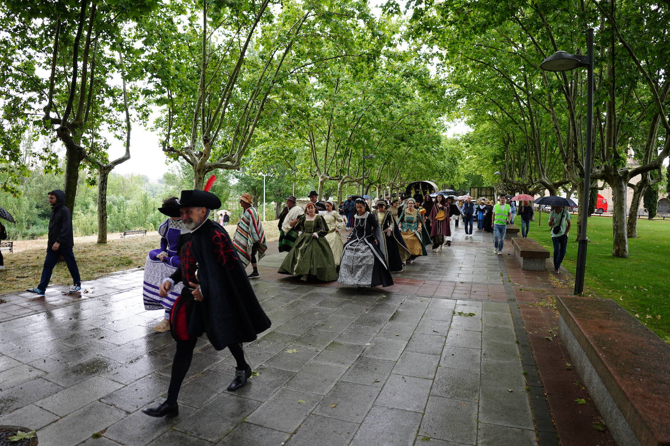 Así vive Salamanca el desfile del IV Festival Siglo de Oro