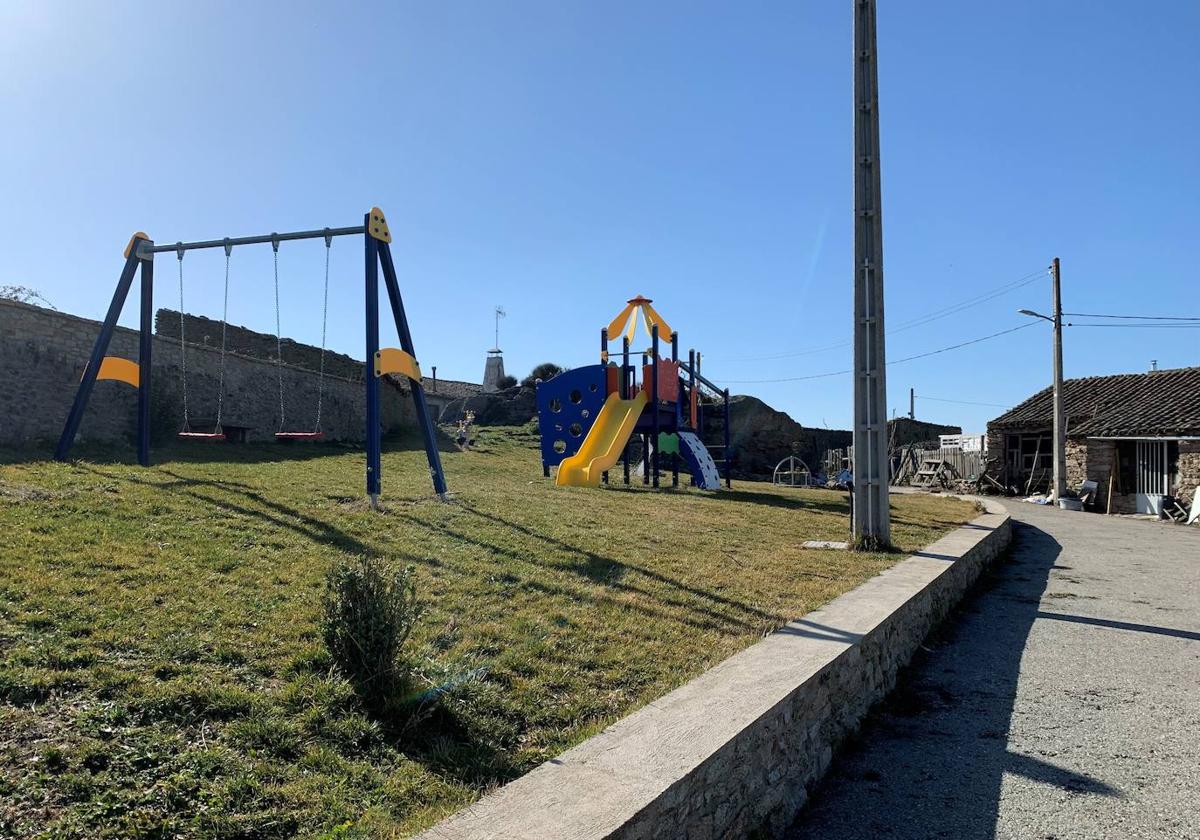 Un parque en la localidad de Villasdardo.