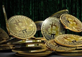 La presunta estafa incluía la inversión en bitcoins.