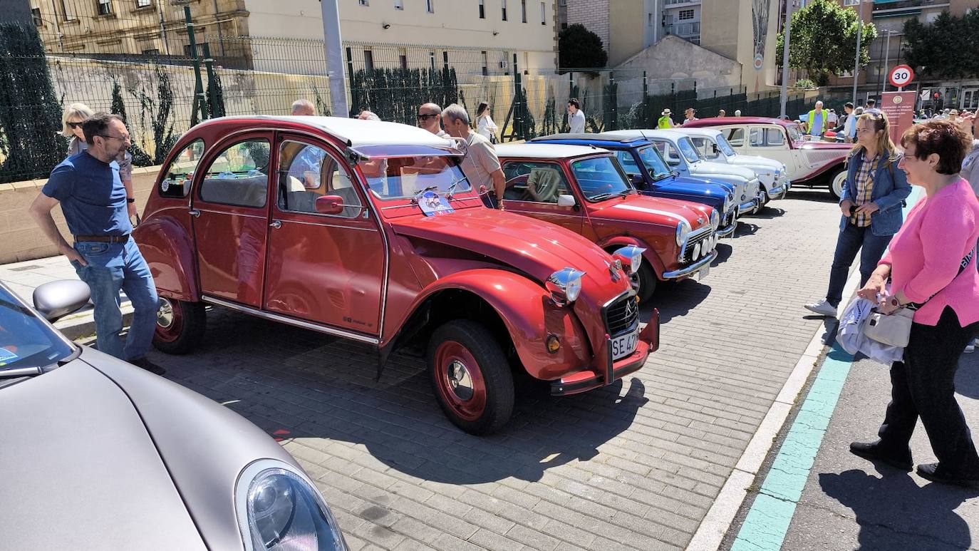 El rugido de los motores más clásicos resuena en Salamanca por una buena causa