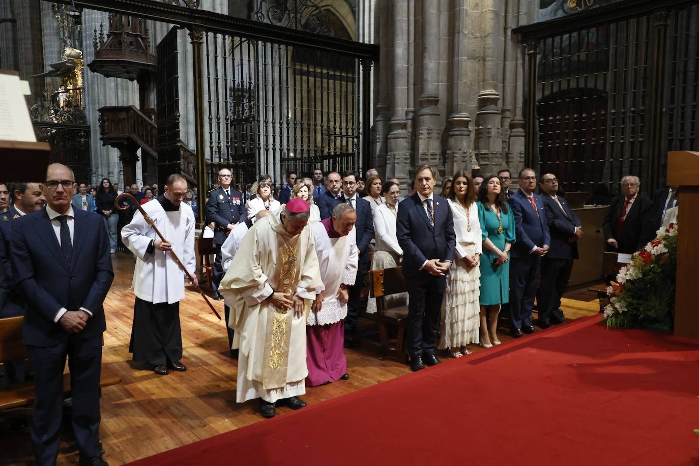 El obispo pide regenerar la vida pública para acabar con una sociedad rota y dividida por el día de San Juan de Sahagún