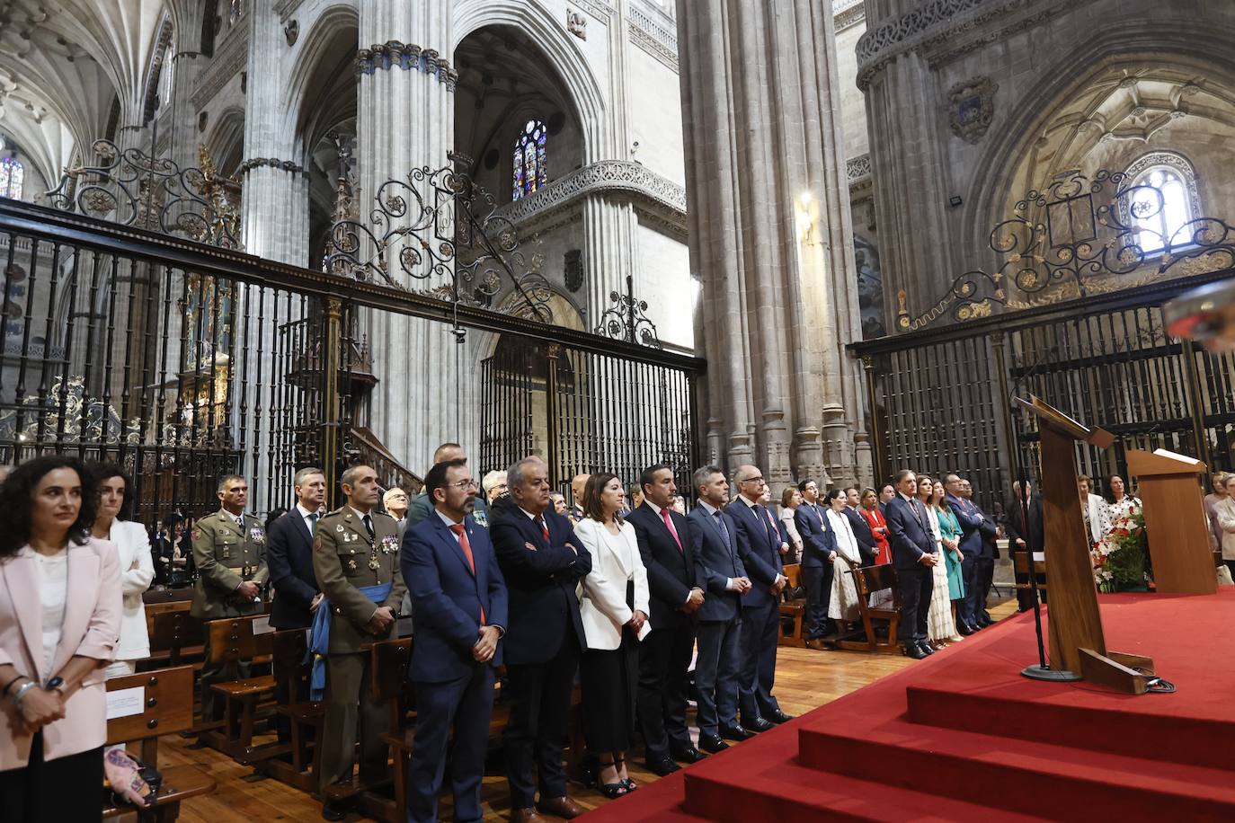 El obispo pide regenerar la vida pública para acabar con una sociedad rota y dividida por el día de San Juan de Sahagún