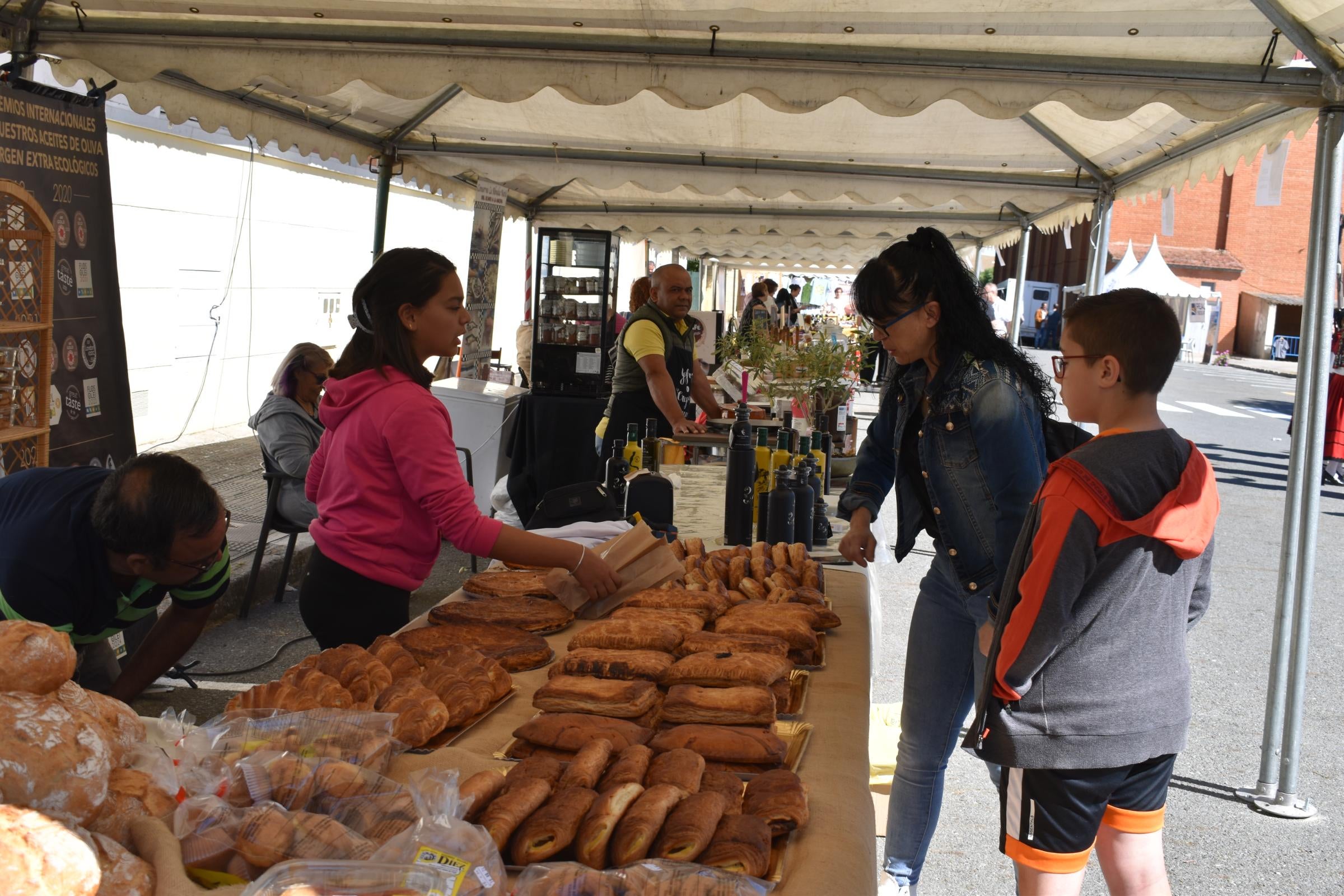 La Feria de San Antonio de Alba recupera su esencia con la vuelta del ganado