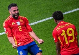 Carvajal y Lamine celebrando un gol.