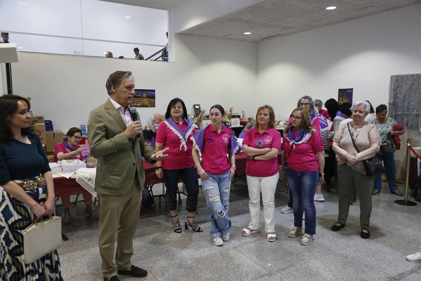 Un arte más allá de las puntillas: así ha sido el encuentro de bolillos por San Juan