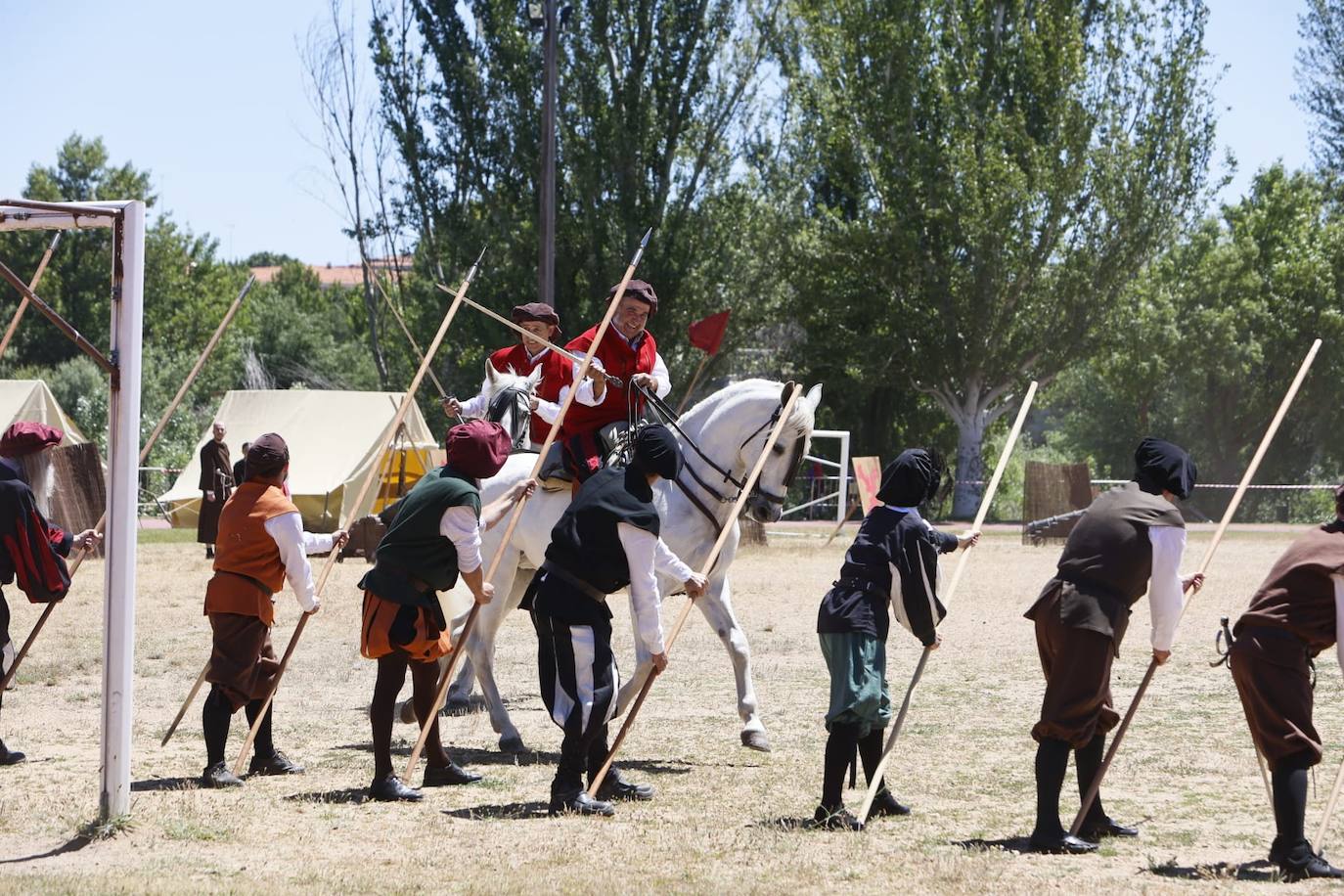 La batalla de los Tercios en el Puente Romano, en imágenes