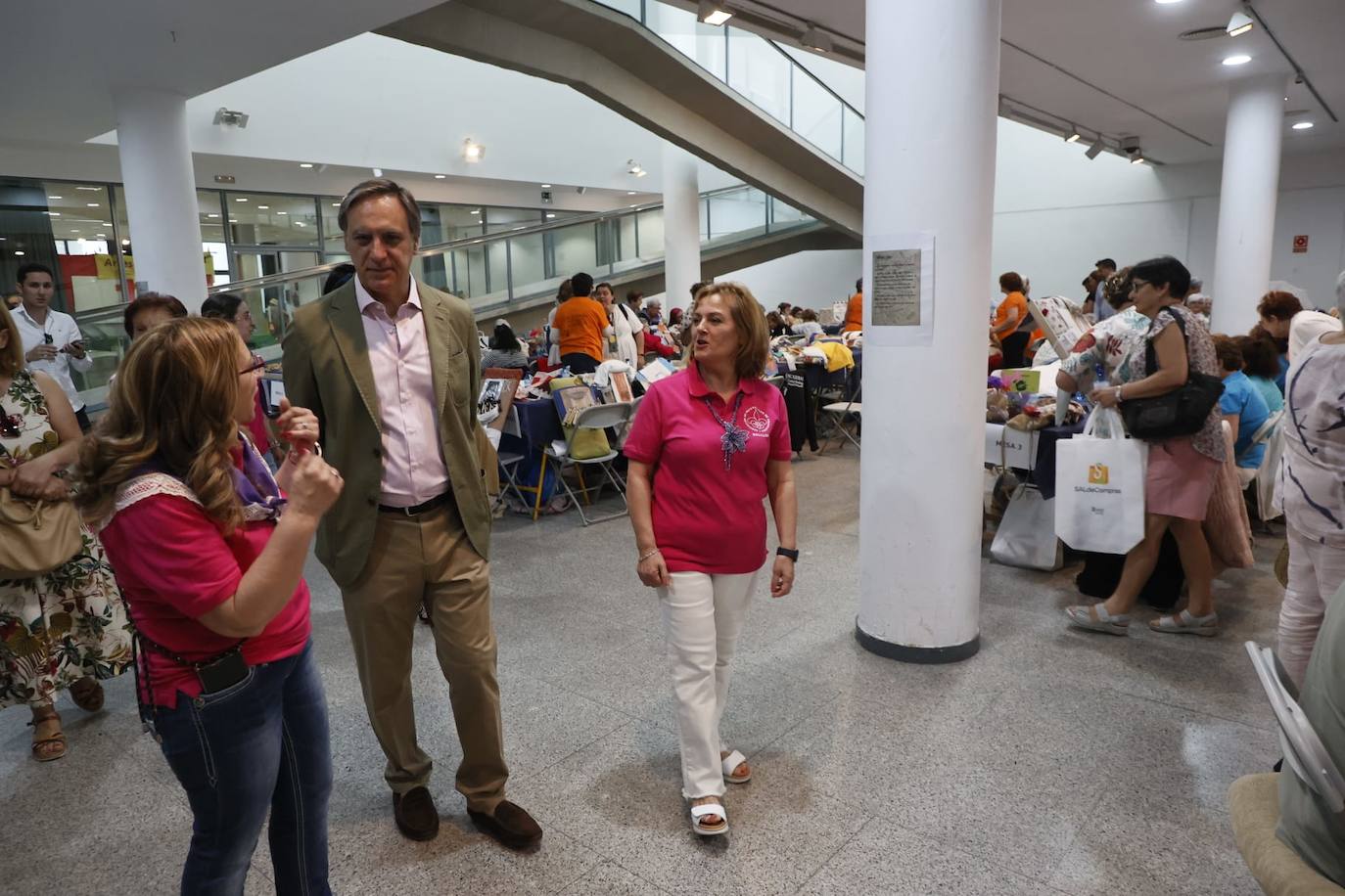 Un arte más allá de las puntillas: así ha sido el encuentro de bolillos por San Juan