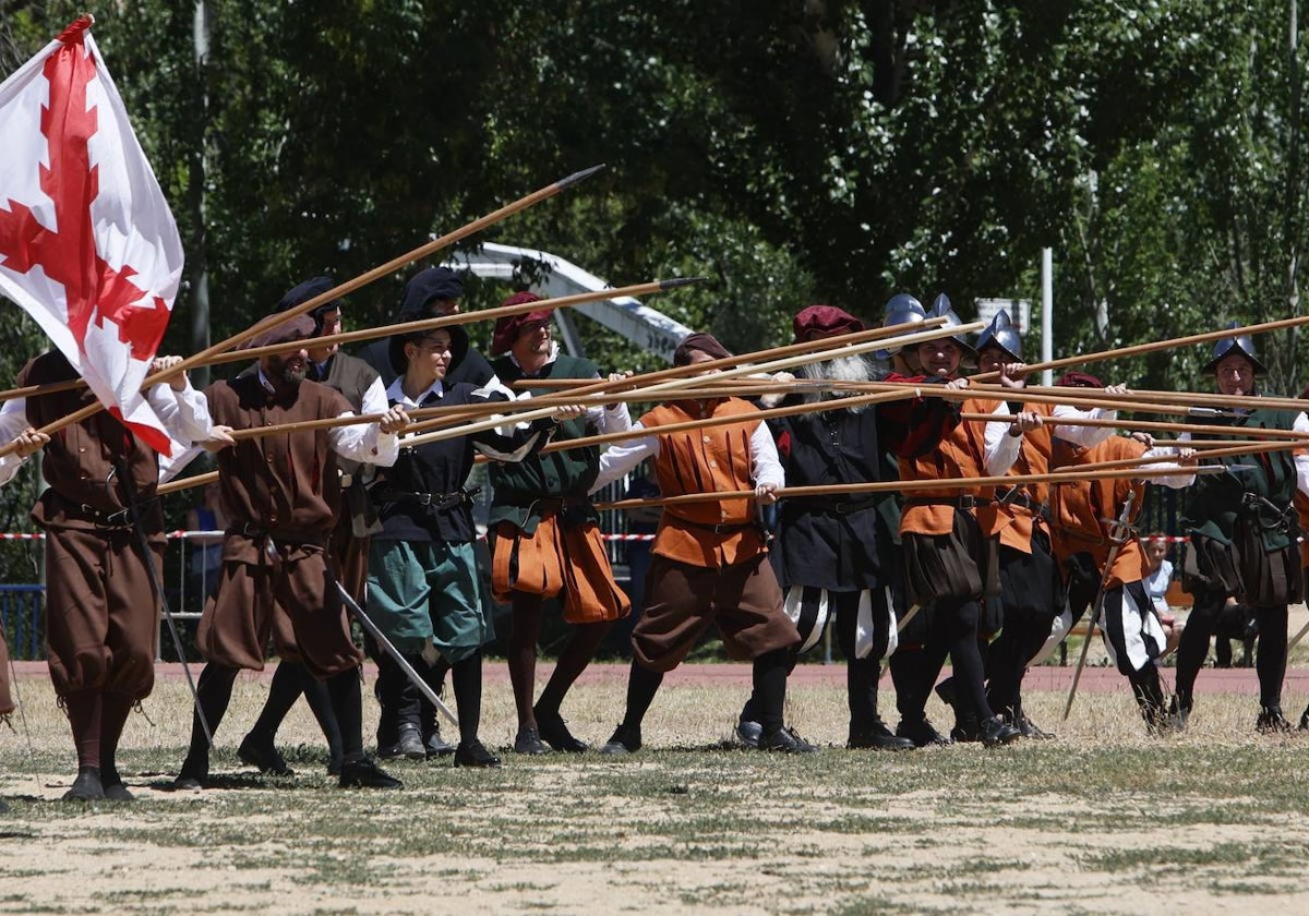 La batalla de los Tercios en el Puente Romano, en imágenes