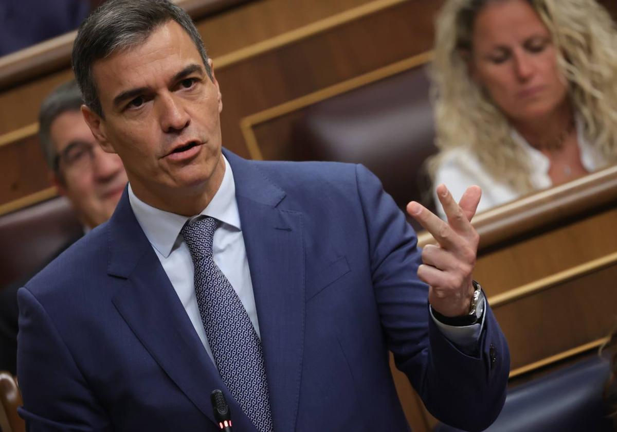 El presidente del Gobierno, Pedro Sánchez, interviene durante la sesión de control al Gobierno, en el Congreso de los Diputados.