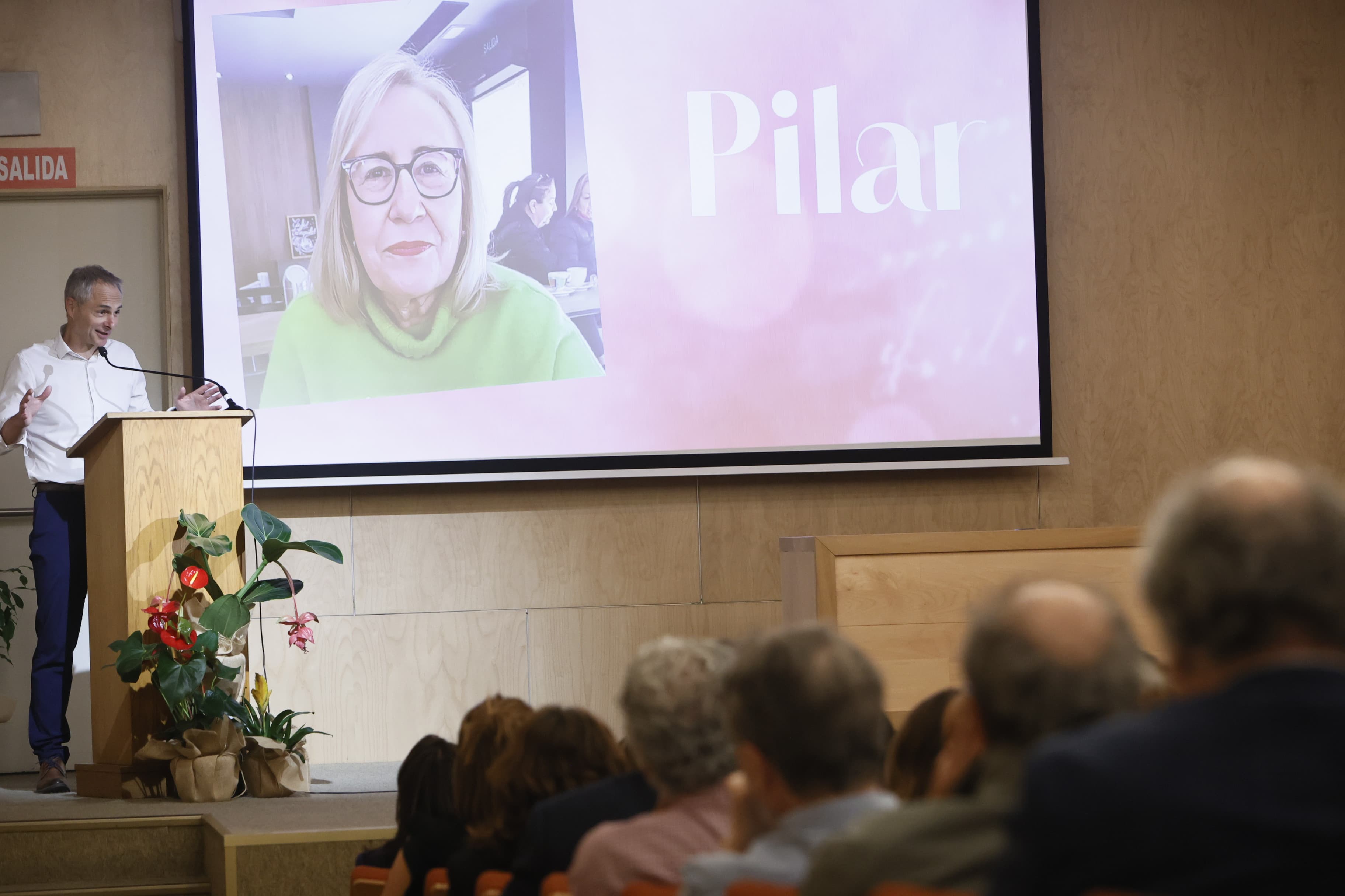 Reconocimiento emotivo de la Universidad a la profesora fallecida Pilar Jiménez Tello