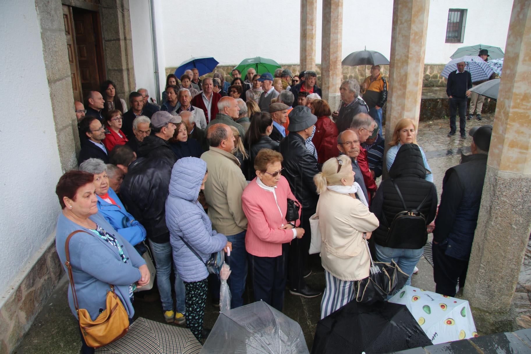 La lluvia desluce la romería grande del Cristo de Cabrera